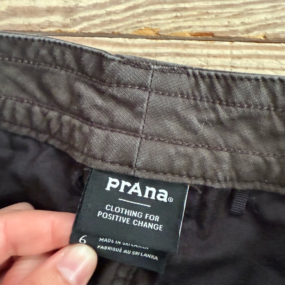 PrAna stretch zion cargo pants size 6 - see pics for small stain - Picture 3 of 4